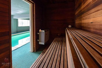 Attunga Alpine Lodge And Apartments - ACT Tourism 3