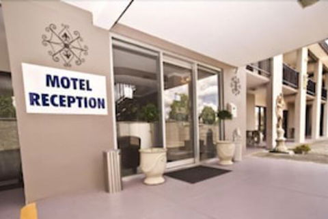 Bella Vista Motel - ACT Tourism 1