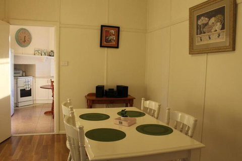 Trefolly Olive Cottage - ACT Tourism 4