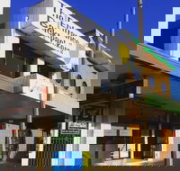 The Entrance Backpackers - Hostel