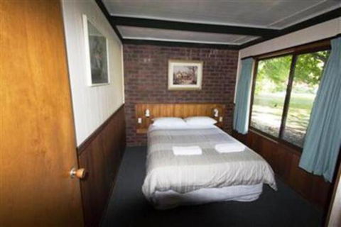 Casbak Alpine Units - ACT Tourism 7