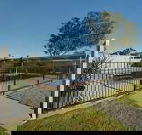 DBJ Holiday Units - ACT Tourism