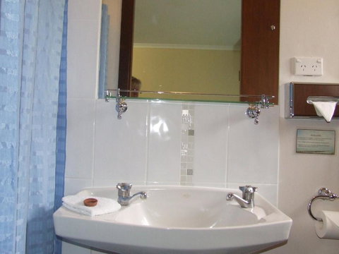 Beachport Motor Inn - ACT Tourism 6