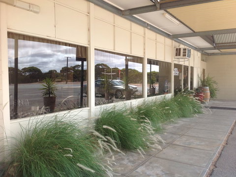 Ceduna Motor Inn - ACT Tourism 1