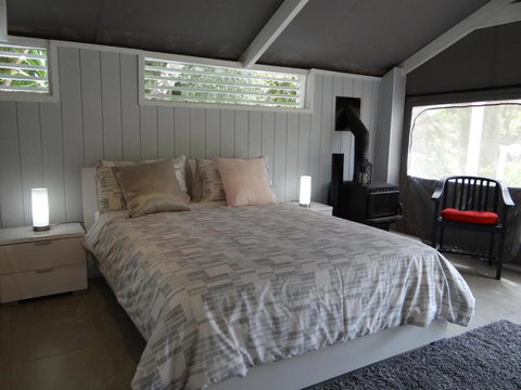 Eumundi Yacht Club B & B - ACT Tourism 1