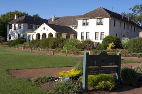 The Dormie House - On The Golf Course - ACT Tourism 3