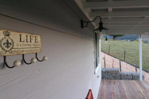 Towac Valley Cabins - ACT Tourism 4