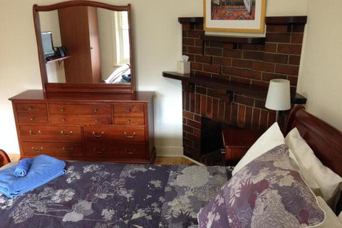 MacDonnell House Naracoorte - ACT Tourism 4