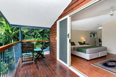 Kookas Bed & Breakfast - ACT Tourism 0