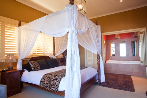 Avocado Sunset B&B - ACT Tourism 4