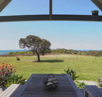 Bear Gully Coastal Cottages - ACT Tourism
