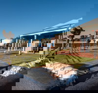 Bowen Inn Motel - ACT Tourism