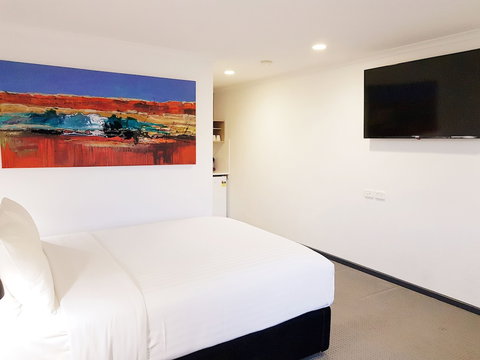 William Macintosh Motor Lodge - ACT Tourism 4