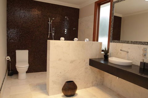 Aurora Cottages - ACT Tourism 3