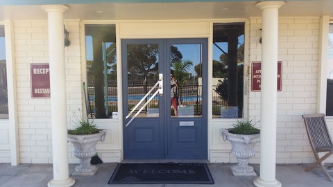 Ceduna East West Motel - ACT Tourism 6