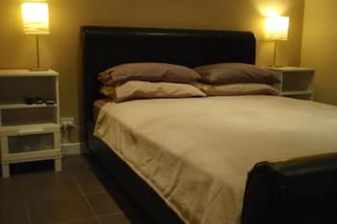 Waikiki Beach Bed & Breakfast - ACT Tourism 6