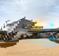 Nightcap at Glengala Hotel - ACT Tourism