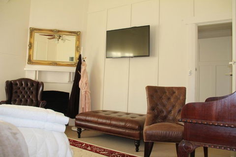 Mentor Chambers Apartment Bed & Breakfast - ACT Tourism 2