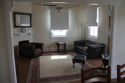 Mentor Chambers Apartment Bed & Breakfast - ACT Tourism 1