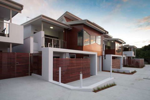 Albany Waves - ACT Tourism 2