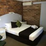 Miles Outback Motel - ACT Tourism 0