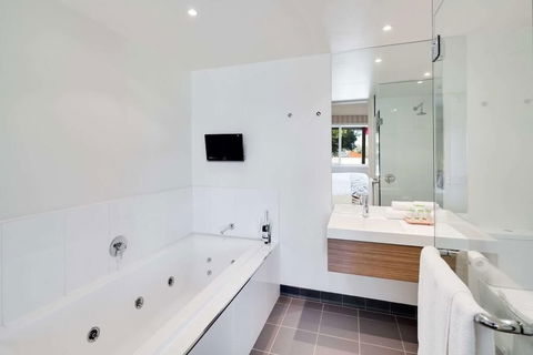 Drouin Motel - ACT Tourism 4