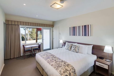 Drouin Motel - ACT Tourism 3