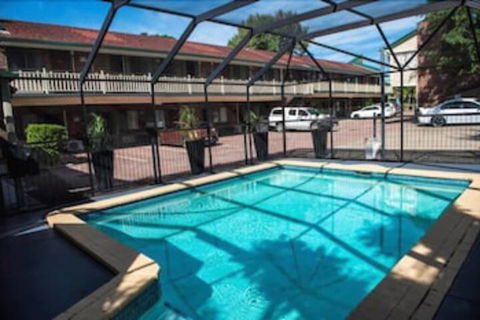 Garden City Motor Inn Mt Gravatt - ACT Tourism 1
