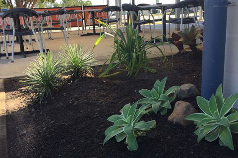 Banana Hotel Motel - ACT Tourism 5