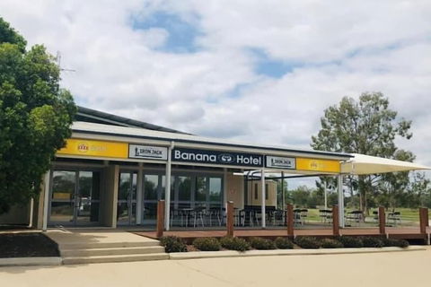 Banana Hotel Motel - ACT Tourism 1