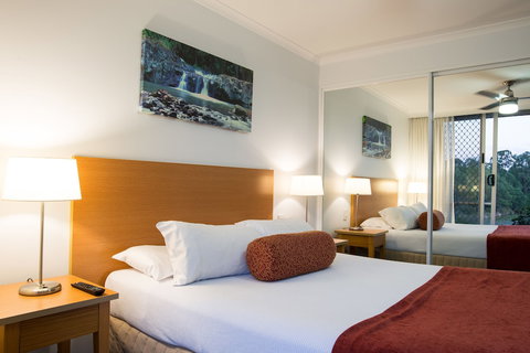 Cedar Lake Country Resort - ACT Tourism 3