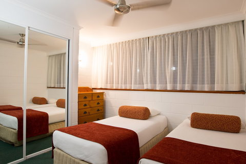 Cedar Lake Country Resort - ACT Tourism 0