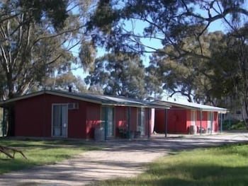 Clare Valley Cabins - ACT Tourism 2
