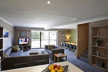 Altitude Apartments - ACT Tourism 2