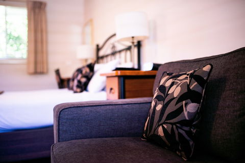 Yarra Gables - ACT Tourism 1