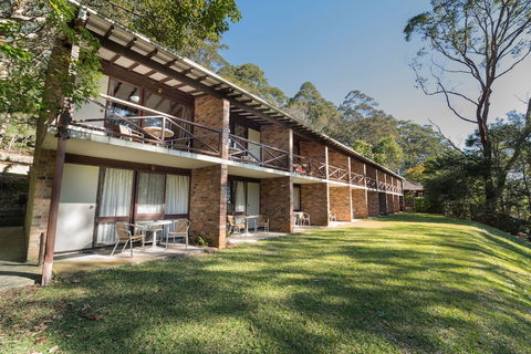 Avoca Beach Hotel - ACT Tourism 0