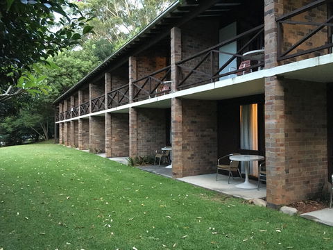 Avoca Beach Hotel - ACT Tourism 1