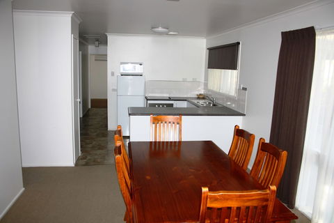 A-line Holiday Park - ACT Tourism 0
