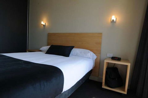 The Mansfield Park Hotel - ACT Tourism 3