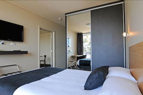 The Mansfield Park Hotel - ACT Tourism 0