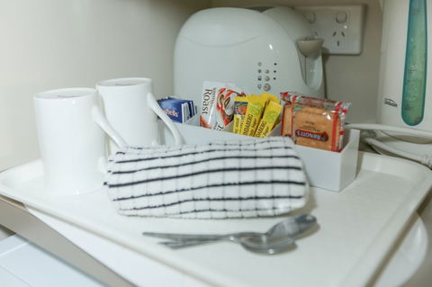 Amber Lodge Motel - ACT Tourism 3