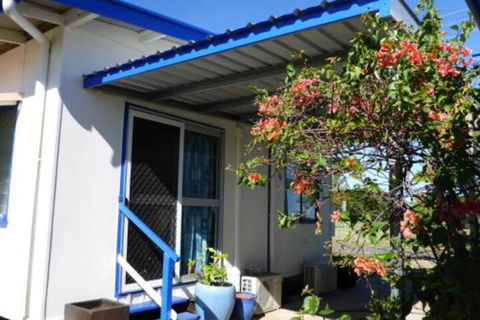 Kitches Cabin - ACT Tourism 0