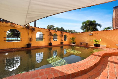 Adobe Motel - ACT Tourism 5