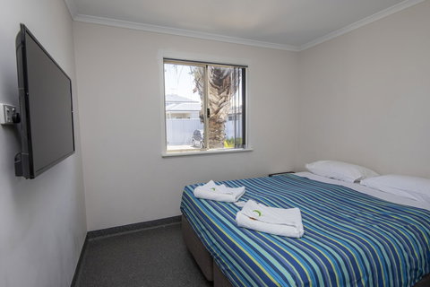Karrinyup Waters Resort - ACT Tourism 4