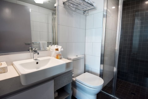 H On Mitchell Apartment Hotel - ACT Tourism 3
