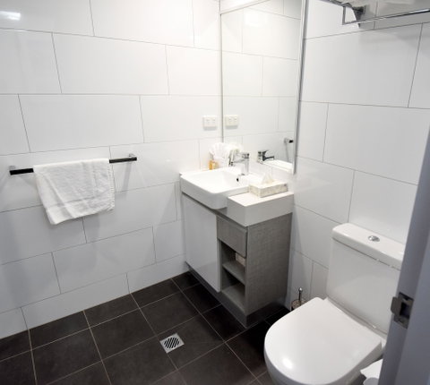 H On Mitchell Apartment Hotel - ACT Tourism 6