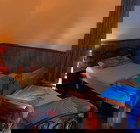 Stanley Lakeside Spa Cabins - ACT Tourism