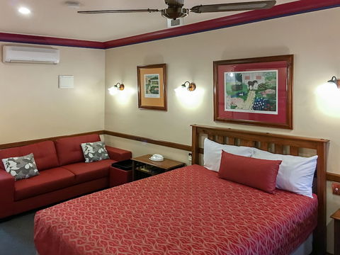 Dalby Homestead Motel - ACT Tourism 1