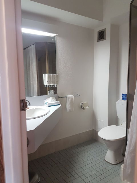 All Seasons Motel Armidale - ACT Tourism 5