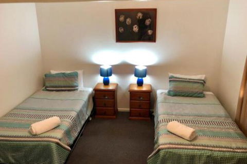 Abbey Apartments - ACT Tourism 3